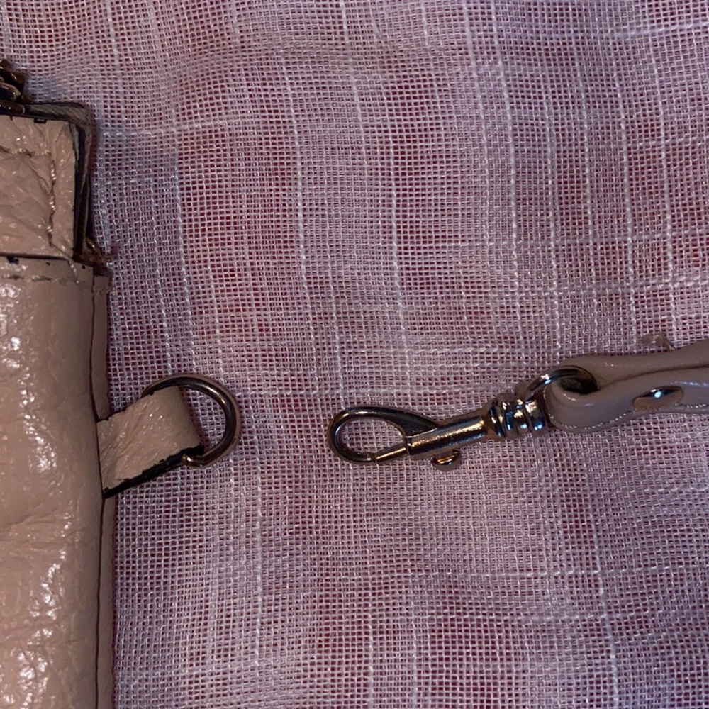 A Bellucci Italian Leather Shoulder Bag-Blush/Pale Pink - Picture 9 of 9